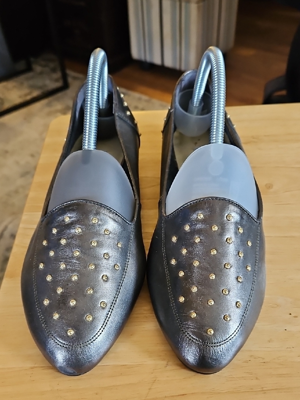 G.WIZ EMMY pewter studded loafer flats Shoes featuring small golden studs - 8.5W